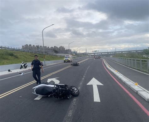 樹林環河路車禍|新北2機車互撞！18歲男「噴飛路邊燈桿」慘死 畫面曝。